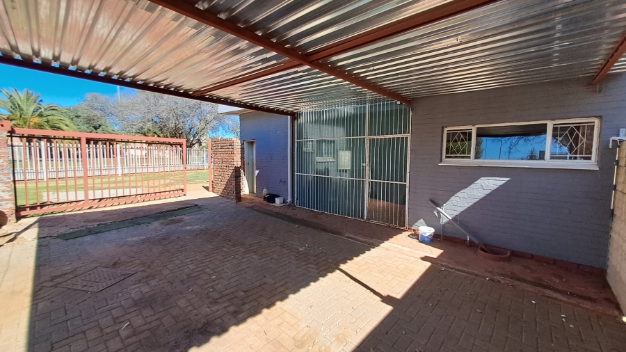 4 Bedroom Property for Sale in Fichardt Park Free State
